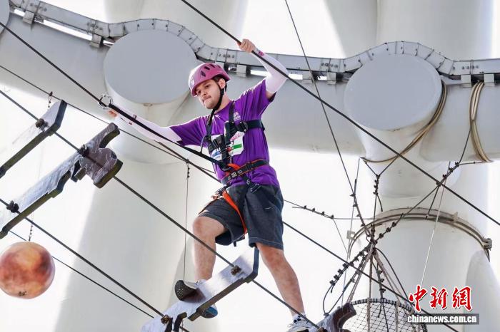 广州塔登高赛圆满收官 2000名选手挑战450米垂直赛