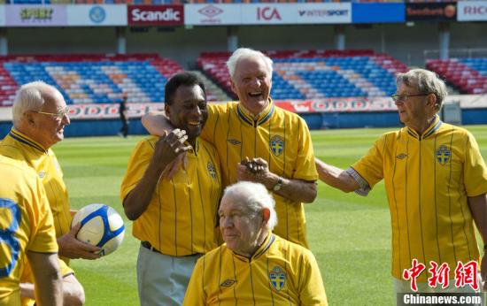 贝利因癌症进入临终关怀阶段 球迷祈愿其康复