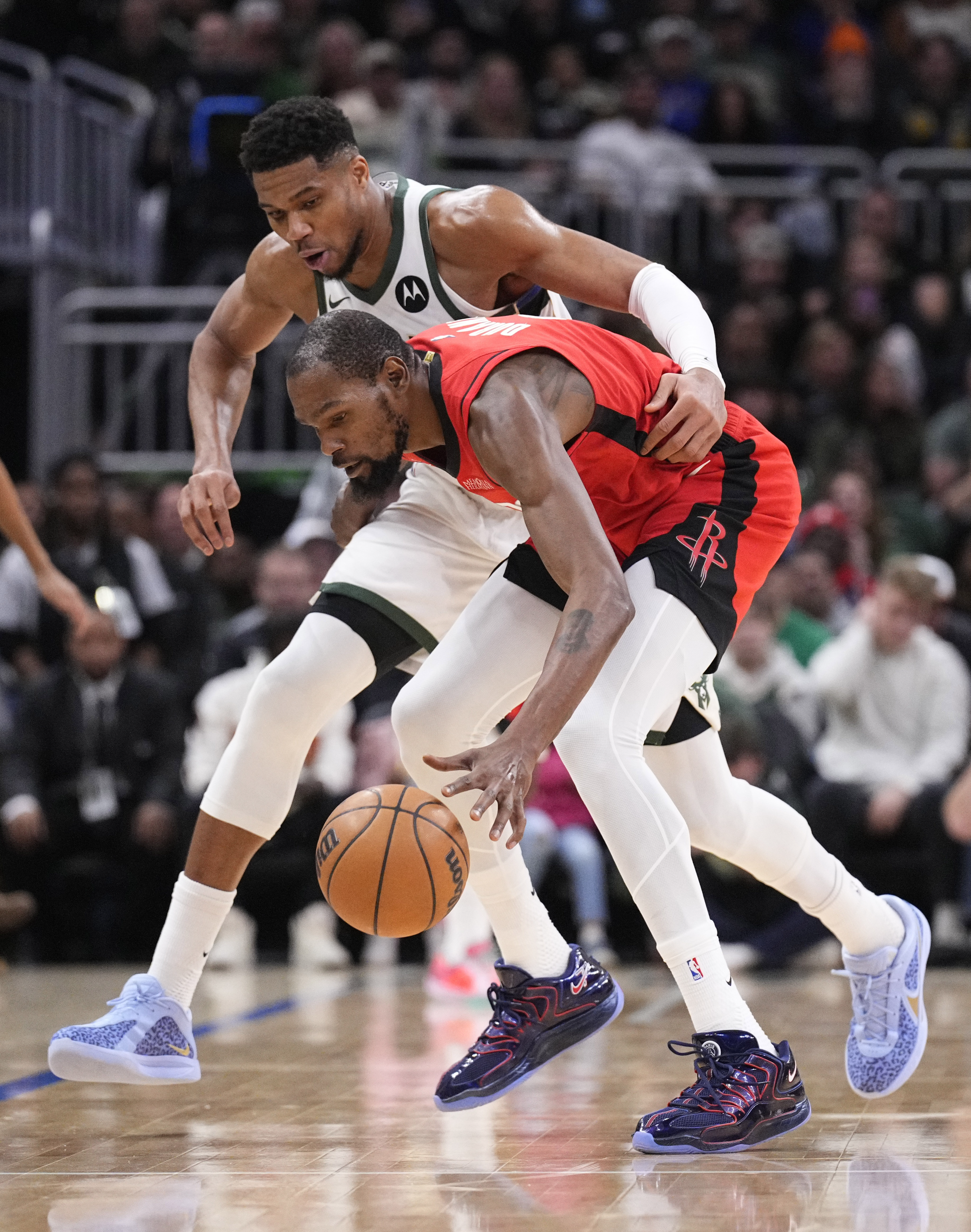 字母哥交易传闻再起 热火热追巨星 勇士或成潜在